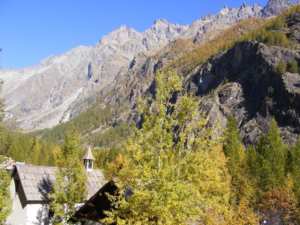 Chalet Hotel D'Ailefroide Exterior photo